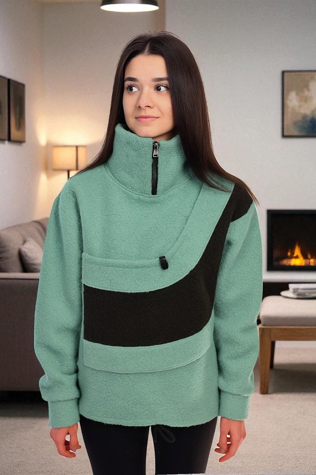 Emerald Green Bouclé Pet Carrier Sweatshirt: Travel Sling Bag for Cats and Dogs